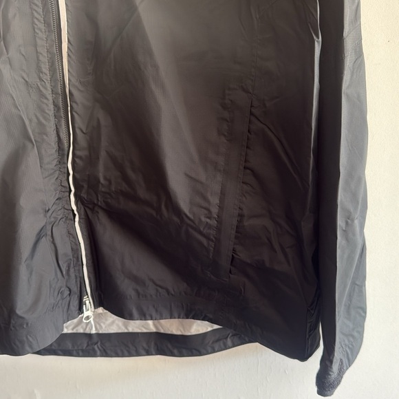 Nike Rain Jacket - Picture 3 of 12
